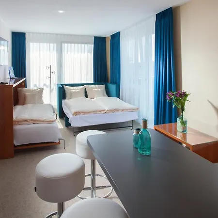 Victory Gaestehaus Therme מלון 3*