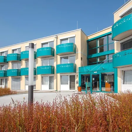 Victory Gaestehaus Therme מלון 3*