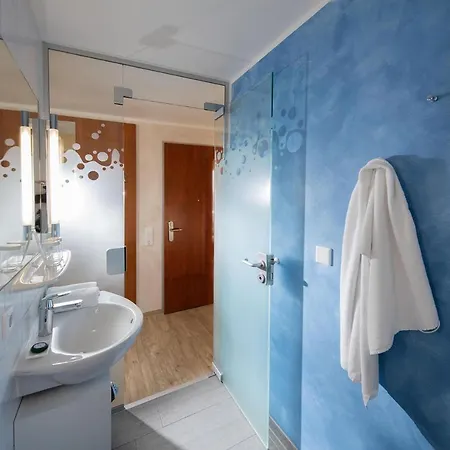 Victory Gaestehaus Therme ארדינג